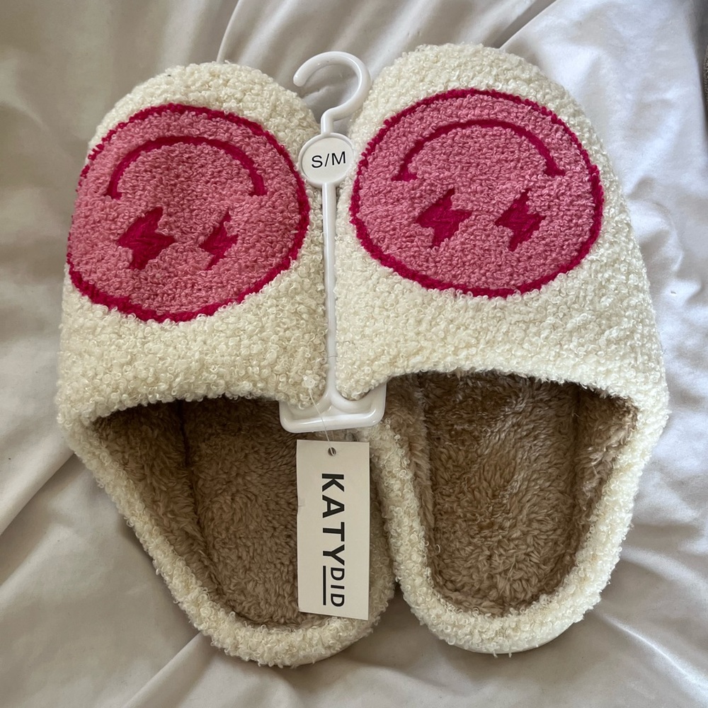 Women’s slippers